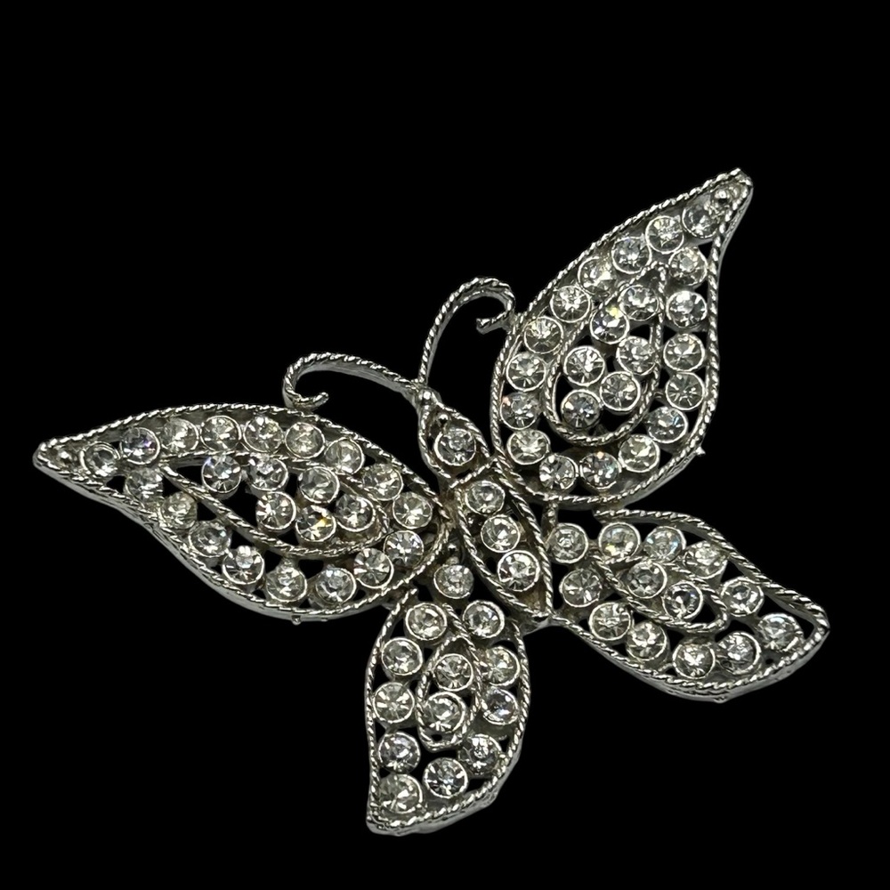 Vintage Weiss Crystal Rhinestone Butterfly Brooch
